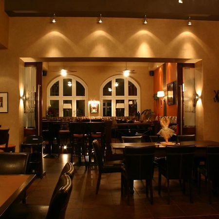 Hotel Restaurant Nassauer Loewen エクステリア 写真