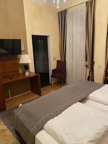 Hotel Restaurant Nassauer Loewen エクステリア 写真
