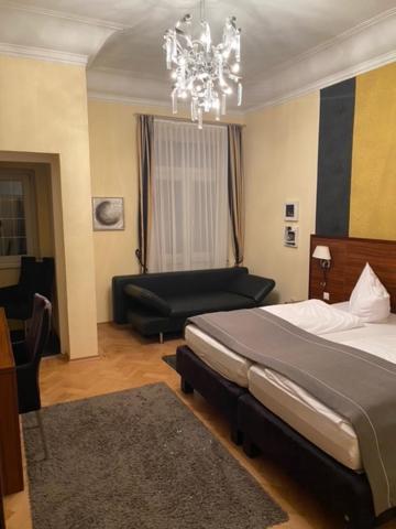 Hotel Restaurant Nassauer Loewen エクステリア 写真